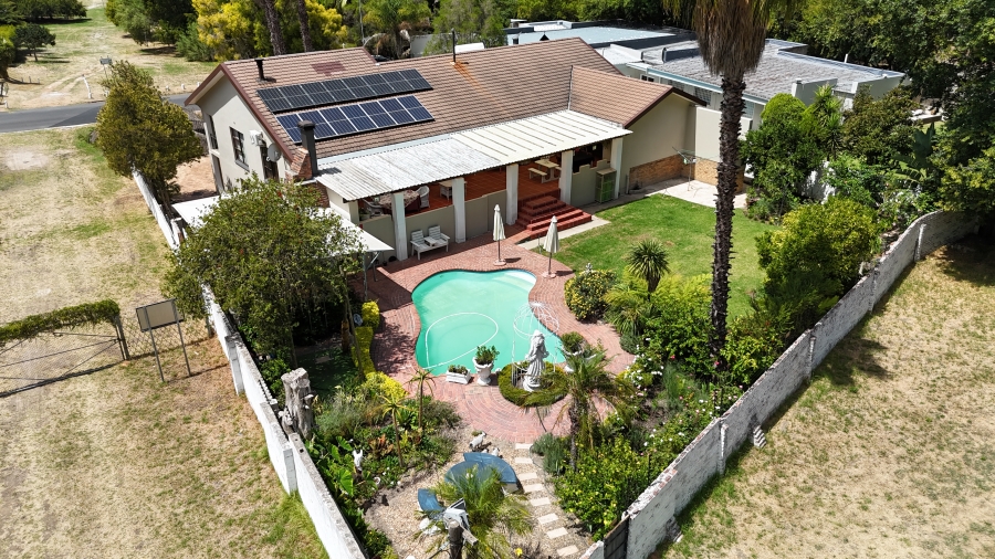 6 Bedroom Property for Sale in Groenvlei Western Cape